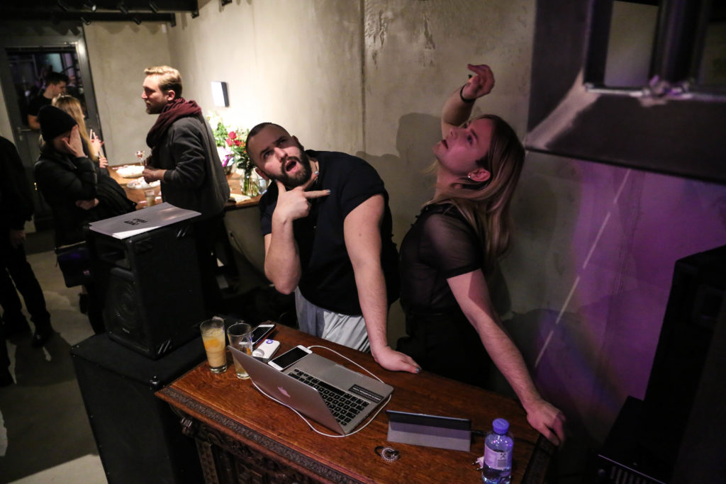 Dj Strify und Joseph Ohlert auf der Launch Party von Overview Magazine