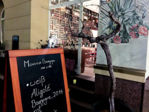 Moniseur Bourgogne Weinladen Berlin Eingang