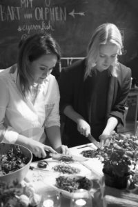 Gemüse schneiden beim Kochworkshop