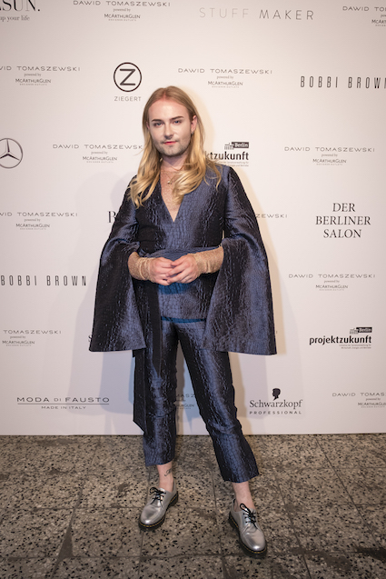 Jack Strify zu Gast bei Dawid Tomaszewski Berliner Fashion Week