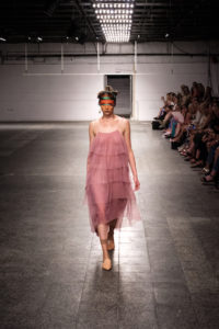 Walla Walla Kleid alt rosa Dawid Tomaszewski Liquid Kollektion SS19