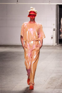 Dawid Tomaszewski SS19 Berlin Fashion Week Look Jumpsuit Pailletten