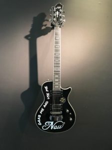 Electro Gitarre zum Spielen im Ruby Coco Hotel Duesseldorf