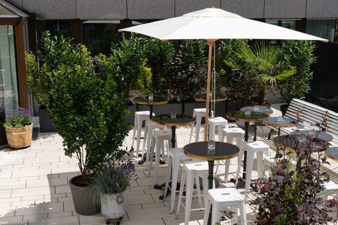 Terrasse des Ruby Coco Hotels Lean Luxury