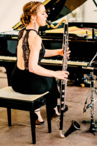 Ein Bild von Komponistin und Pianistin Beatrix Becker