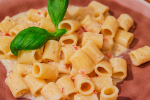 Ein Bild einer original zubereiteten italienischen Carbonara.