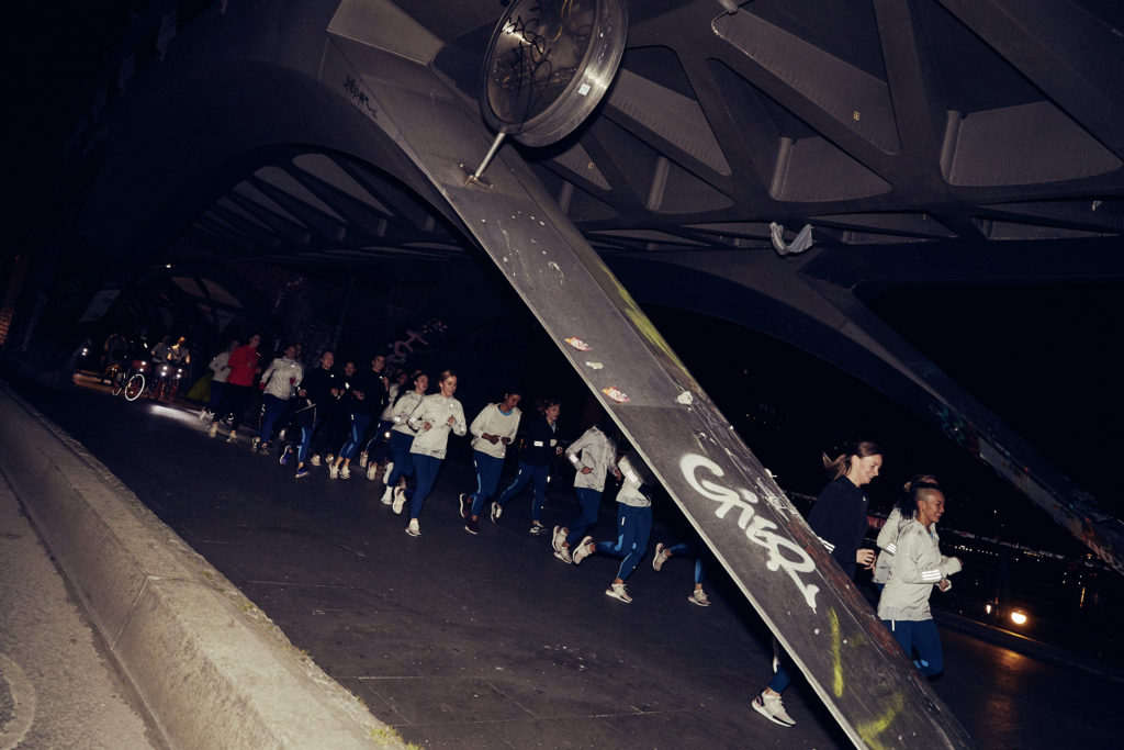 Sieben Kilometer Lauf bei Nacht