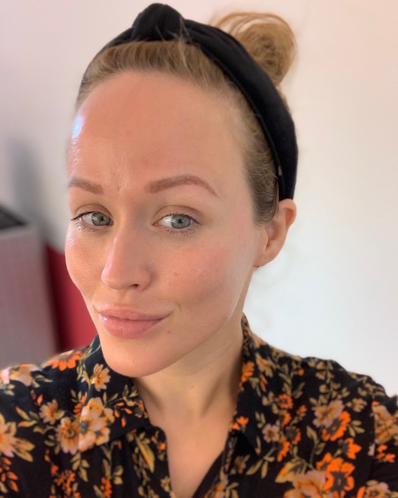 Jen testet im The Face Club berlin gesichtsyoga und Gesichtsgymnastik