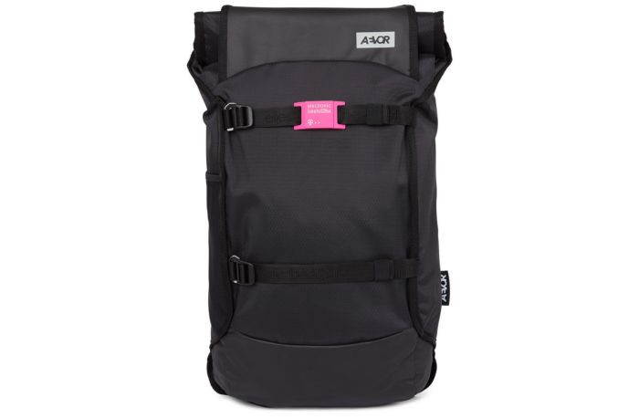 Der Telekom x Aevor Rucksack aus recycelten PET-Flaschen.