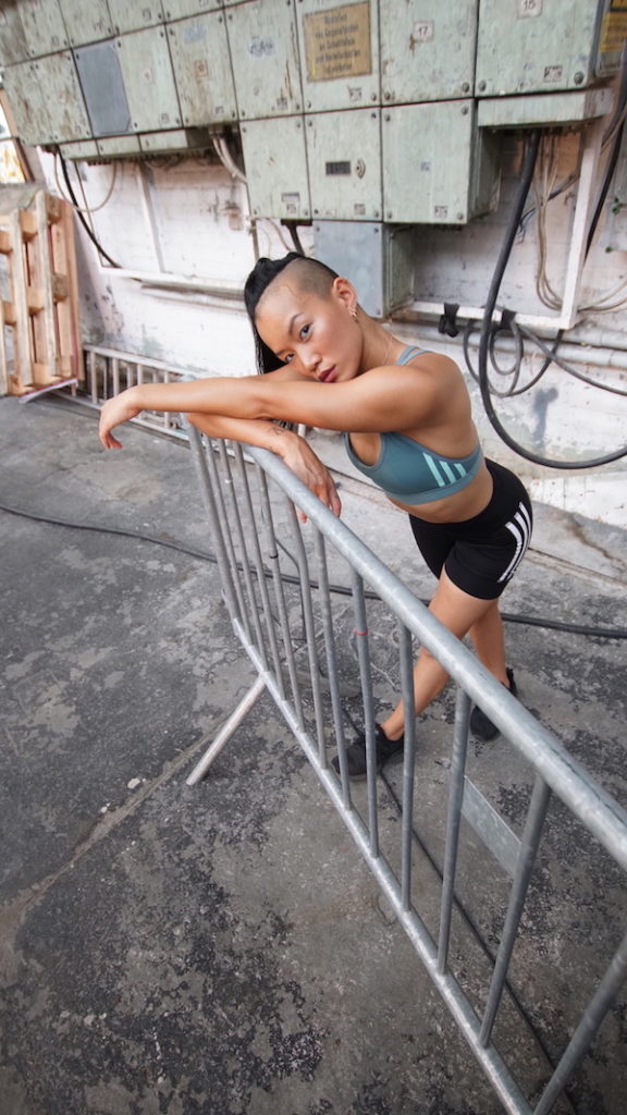 Portrait der Tänzerin und Breakletics® Coachs in der adidas Runbase Minh-Thu