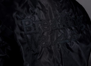 Die Wendejacke der adidas Originals Breaking Walls Kollektion