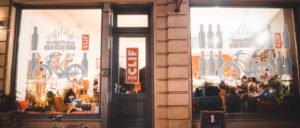 CLIF Bar Pop-up-Store auf der Torstraße in Berlin am 23.01.2020 präsentiert seine gesunden CLIF Bar Energieriegel.