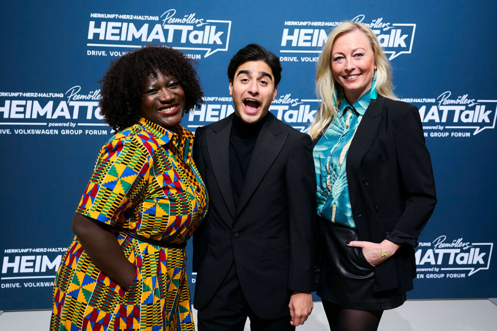 „HEIMAT“-Talk im DRIVE. Volkswagen Group Forum mit Thelma Buabeng, Atrin Madani und Ilka Peemöller