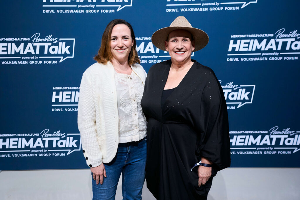 „HEIMAT“-Talk im DRIVE. Volkswagen Group Forum mit Thelma Buabeng, Atrin Madani und Ilka Peemöller